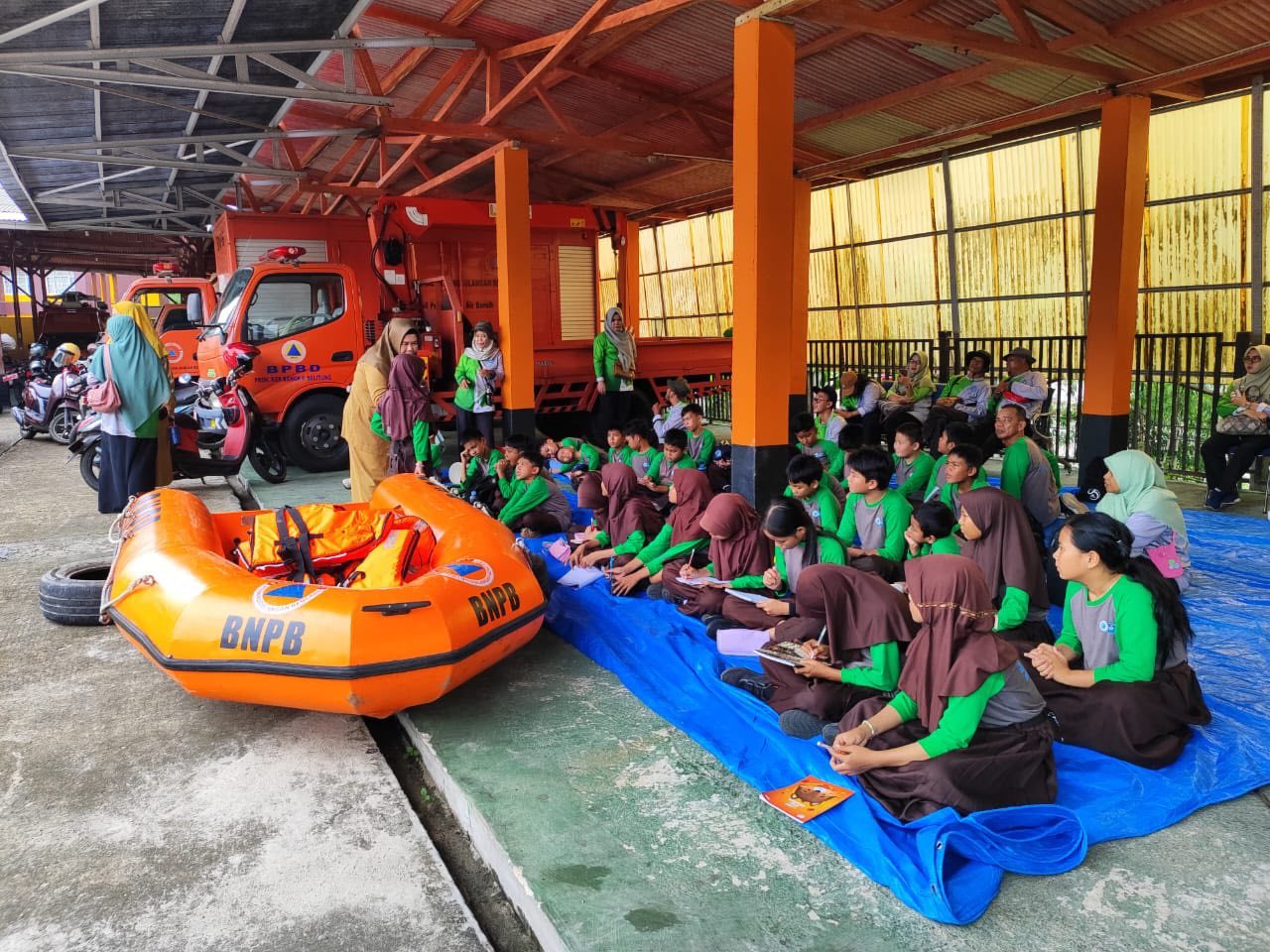 Hai Sobat tangguh Kunjungan pembelajaran SD Negeri 24 Sungailiat ke kantor BPBD Provinsi Bangka Belitung