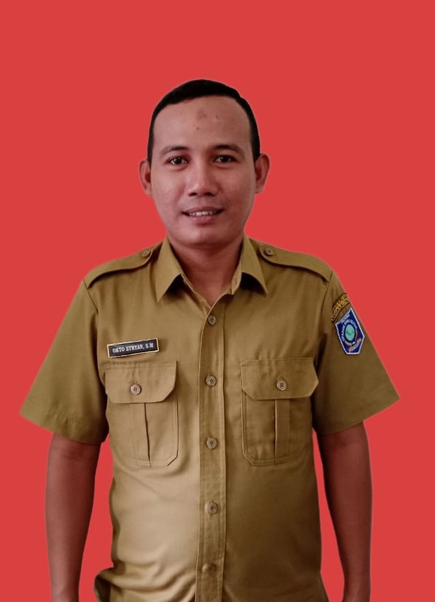 Foto OKTO ETRYAN, S.M.